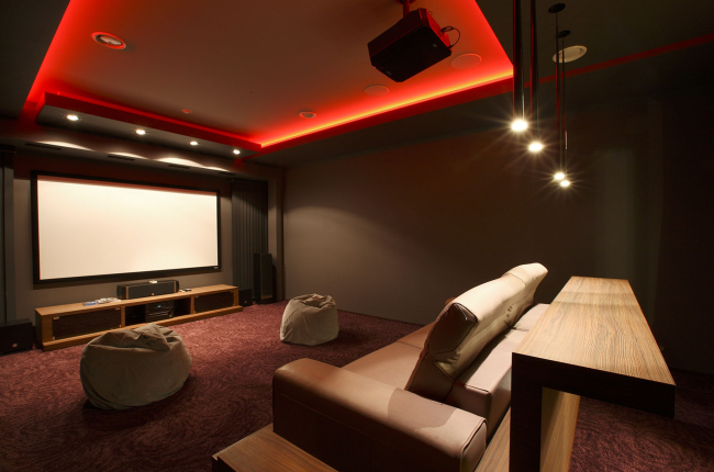 Country house in Moscow area. Movie theater  Fourth dimension