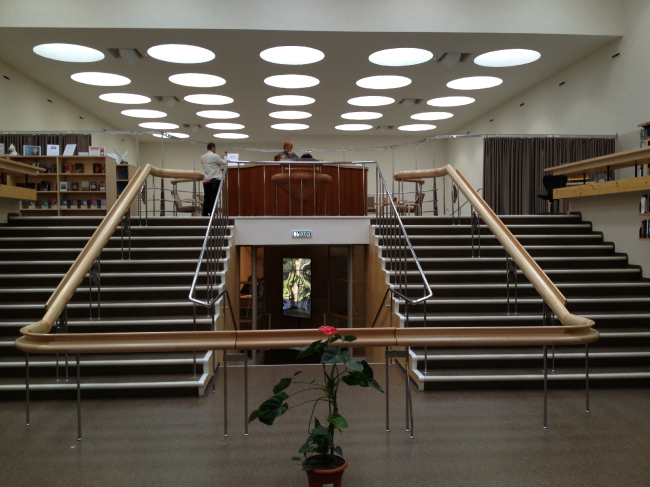 Библиотека Аалто в Выборге. Вход в читальный зал. Фотография © «ДНК аг»
