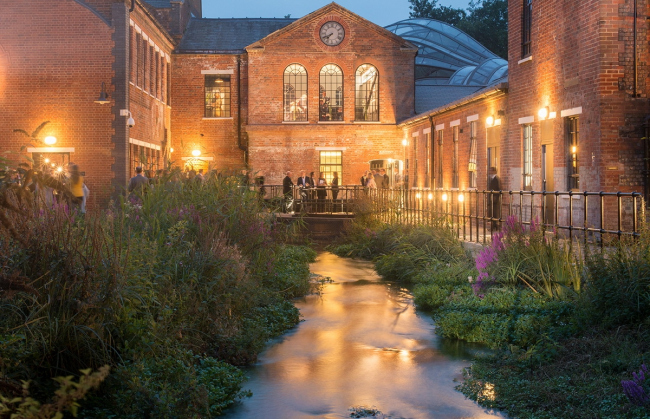 ����� �������� Bombay Sapphire ���������-���� � Bombay Sapphire