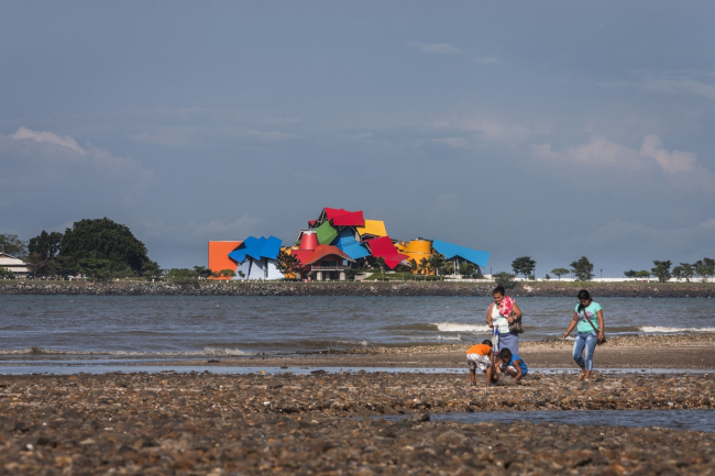 Biomuseo � ����� ���������������. ���� � Fernando Alda. ������������� Biomuseo