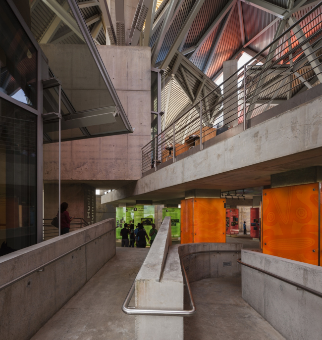 Biomuseo � ����� ���������������. ���� � Fernando Alda. ������������� Biomuseo