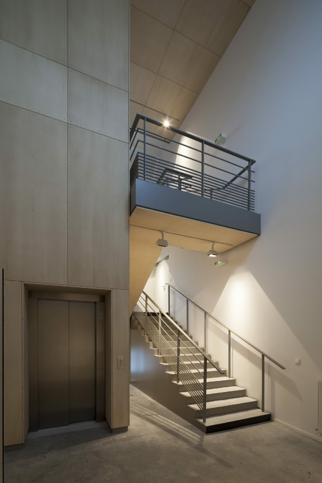 ������ FRAC ������� ����� � Jakob + MacFarlane.
����: Nicolas Borel