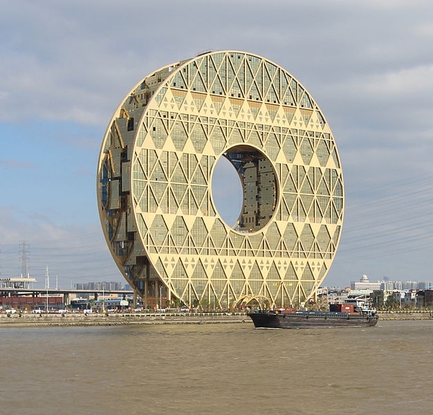 Guangzhou Circle � ������ ��������. ��������: Midip via Wikimedia Commons. �������� Creative Commons Attribution-Share Alike 3.0 Unported