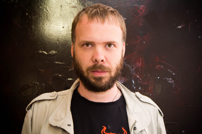 Алексей Комов. Июнь 2014-го. Симферополь; фотография © Татьяна Гавриленко / предоставлена Алексеем Комовым Алексей Комов. Июнь 2014-го. Симферополь; фотография © Татьяна Гавриленко / предоставлена Алексеем Комовым