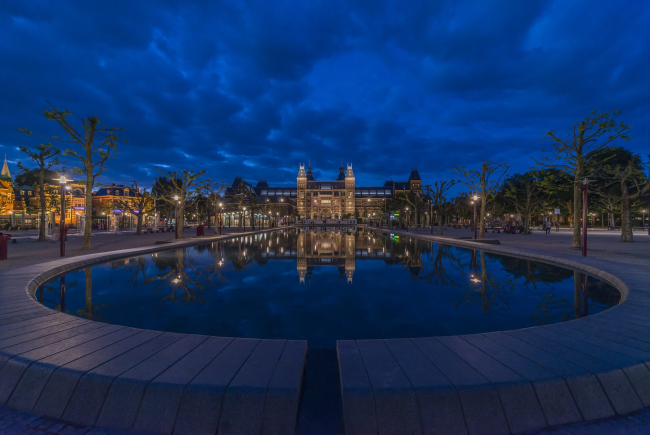 ����������� � ����� Philips � Rijksmuseum / John Lewis Marshall