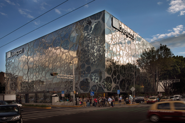 ��������� Liverpool Insurgentes � ������������� � Jaime Navarro. Courtesy of Rojkind Arquitectos