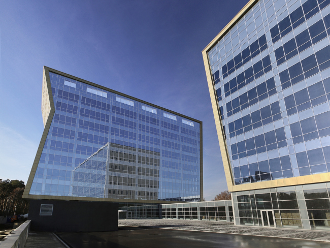 Administrative and business center at the Rublev Shosse, 2014 Sergey Kiselev and Partners. Photo � Aleksey Kholopov