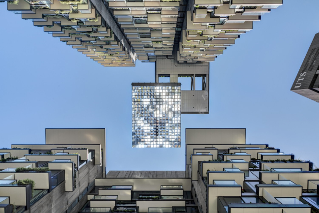 ����� One Central Park. ����������� Ateliers Jean Nouvel. ������� �������� PTW Architects. �������� Murray Fredericks. ������������� Frasers Property � Sekisui House