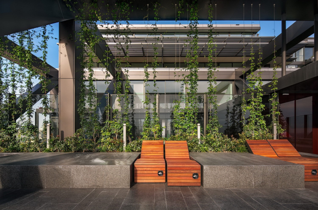 ����� One Central Park. ����������� Ateliers Jean Nouvel. ������� �������� PTW Architects. �������� Murray Fredericks. ������������� Frasers Property � Sekisui House