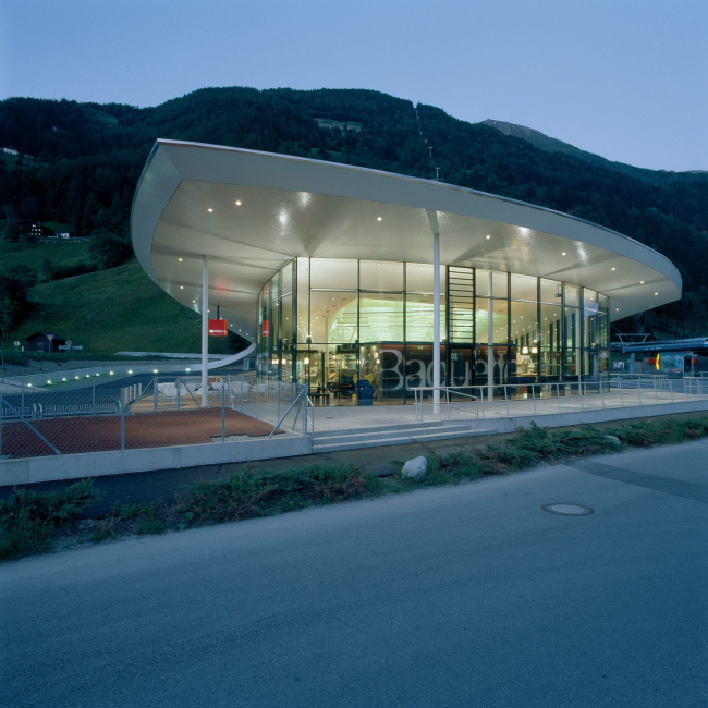 ����������� MPREIS � ������-��-���������. ����������� Machné Architekten � Paul Ott