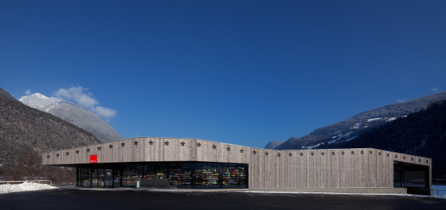 ����������� MPREIS � ظ�����. ����������� Ventira Architekten. ����������: Ventira Architekten
