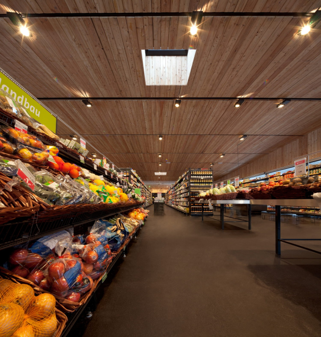 ����������� MPREIS � ظ�����. ����������� Ventira Architekten. ����������: Ventira Architekten