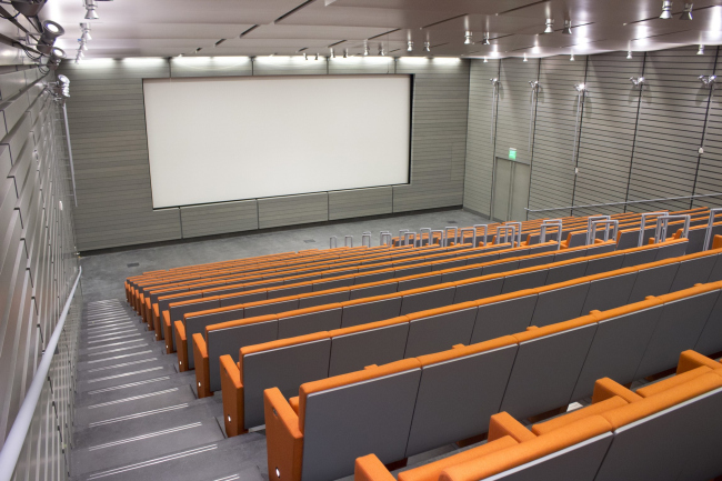 ����� �������� ������������ ������������ � �������������. ����: Zak Jensen