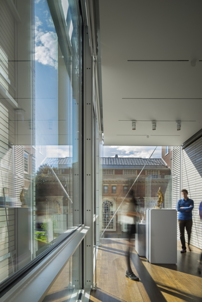 ����� �������� ������������ ������������ � �������������. ����: Nic Lehoux