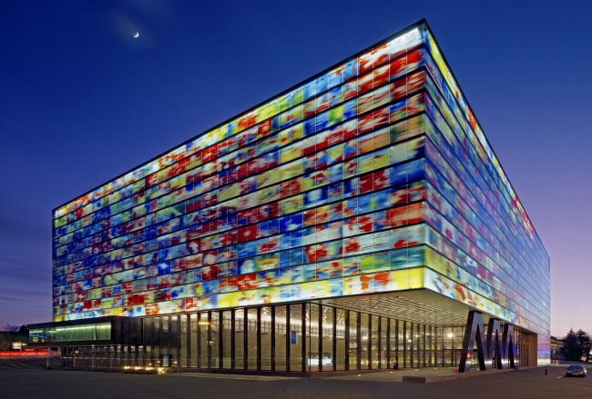 Нидерландский институт образа и звука. Фото: Scagliola/Brakkee © Neutelings Riedijk Architecten