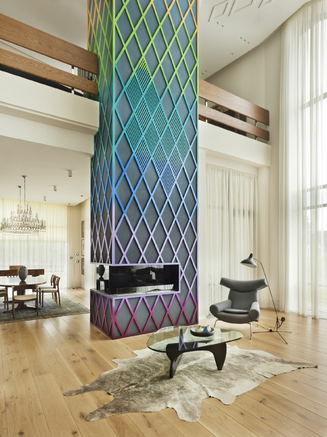 Python House. Photo � Frank Herfort