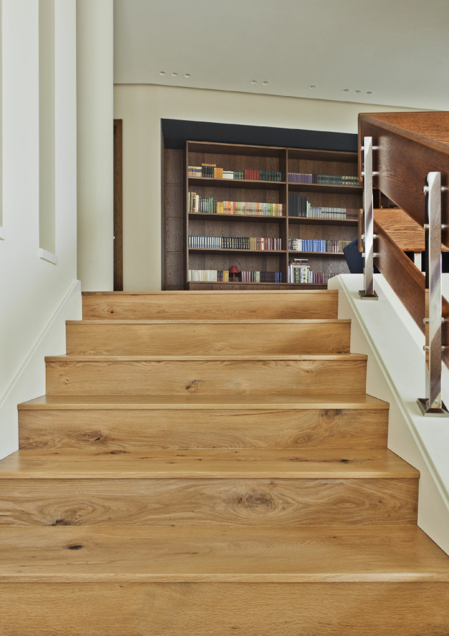 Python House. Photo � Frank Herfort