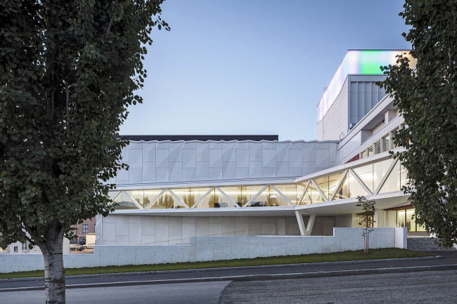 ��������� ����� ������ � ������������� � Tuomas Uusheimo