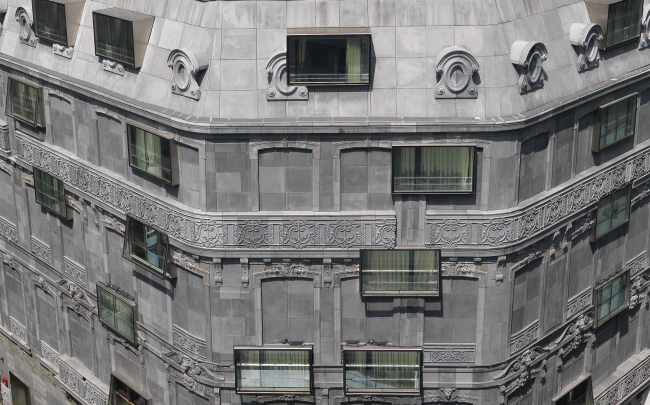 ����� Barrière Le Fouquet′s � Edouard François