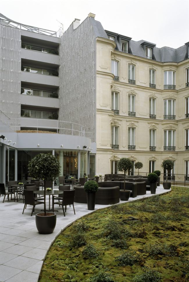 Отель Barri&#232;re Le Fouquet&#8242;s © Paul Raftery