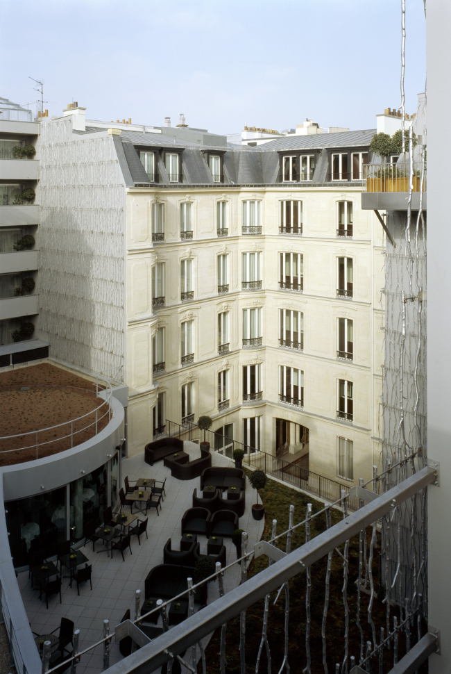 Отель Barri&#232;re Le Fouquet&#8242;s © Paul Raftery