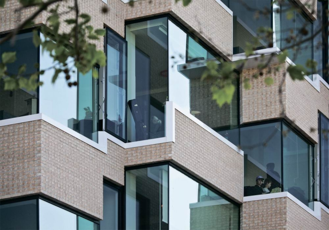 ����� � ���������� � �������������� ������ �������. ������������� ��������� Velux