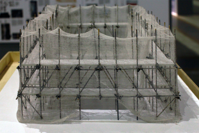 Mikhail Mikadze, 1st post-graduate year, MARCH School. "Formation". "Zodchestvo" 2014. Photo � Julia Tarabarina, Archi.ru