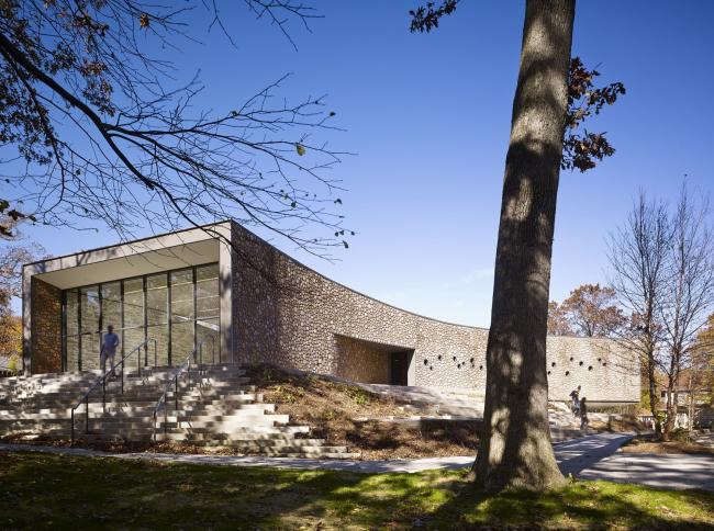 ����� ���������� �������������� Arcus. ����: Steve Hall � Hedrich Blessing