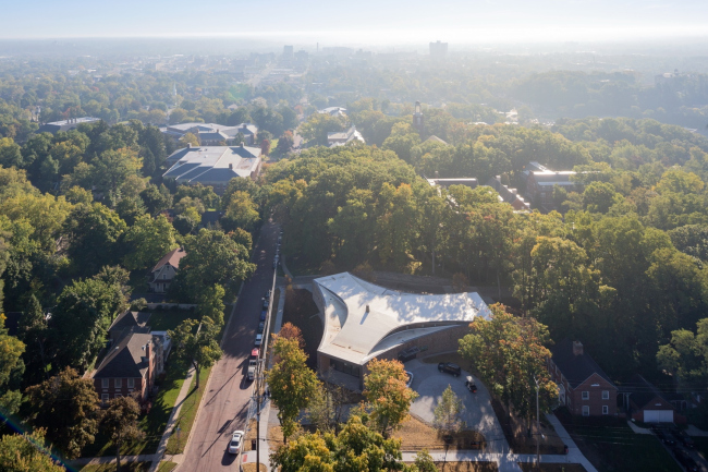 ����� ���������� �������������� Arcus � Iwan Baan