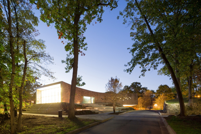 ����� ���������� �������������� Arcus � Iwan Baan