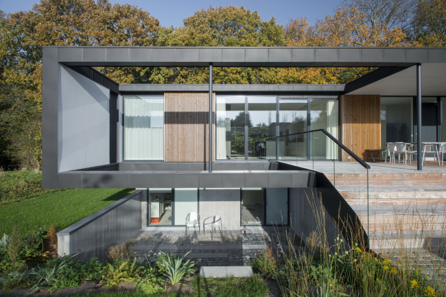 ����� R � Julian Weyer