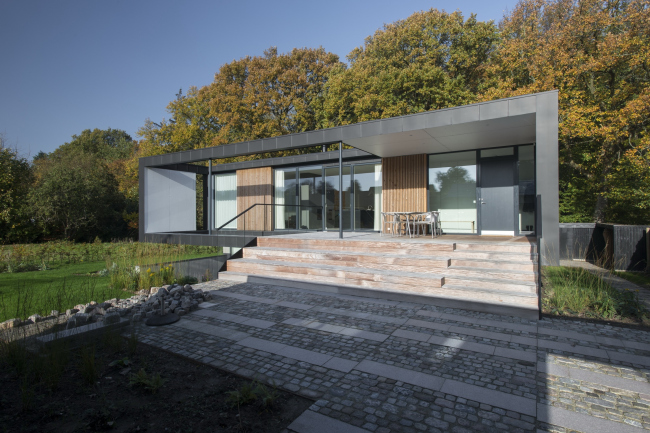 ����� R � Julian Weyer