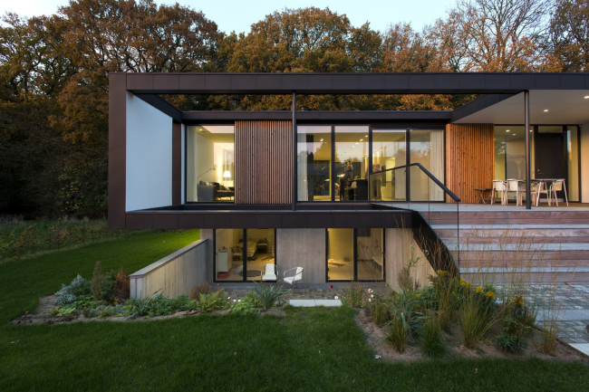 ����� R � Julian Weyer