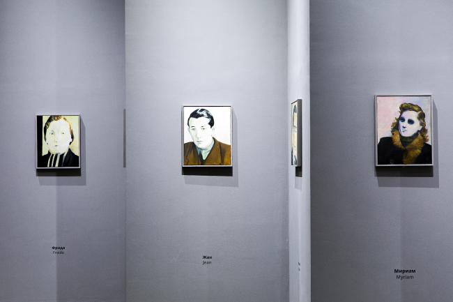 The exhibition "Losing Face" by Jan Vanriet. Photo: Danila Remizov