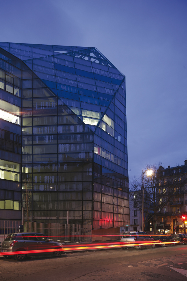 �������� ������������ �������� Imagine �������� ������. Ateliers Jean Nouvel & Valero Gadan Architectes. ����: Patrick H. Müller