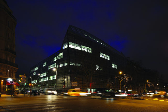 �������� ������������ �������� Imagine �������� ������. Ateliers Jean Nouvel & Valero Gadan Architectes. ����: Patrick H. Müller