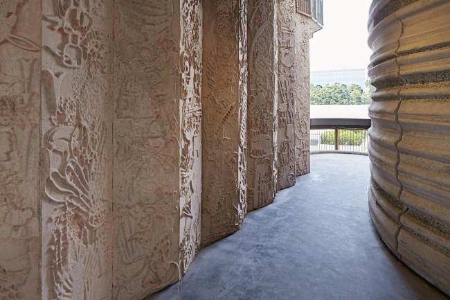 ������� ����� ����������� ���������������� ������������ � Hufton and Crow