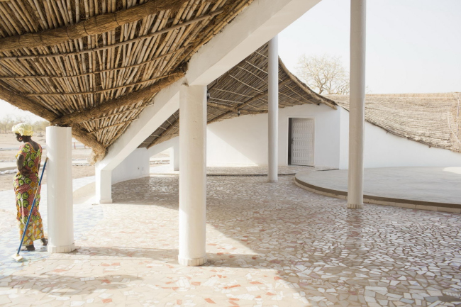 ���������� ����� Thread. 2015. Courtesy AFLK and Thatcher Cook