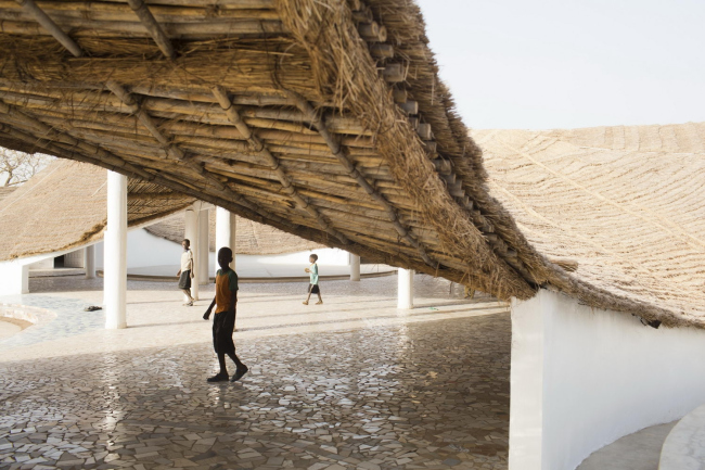 ���������� ����� Thread. 2015. Courtesy AFLK and Thatcher Cook