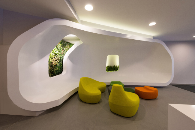 Yandex HQ on Leo Tolstoy Street (second stage). Waiting lounge  "Atrium" Architectural Bureau