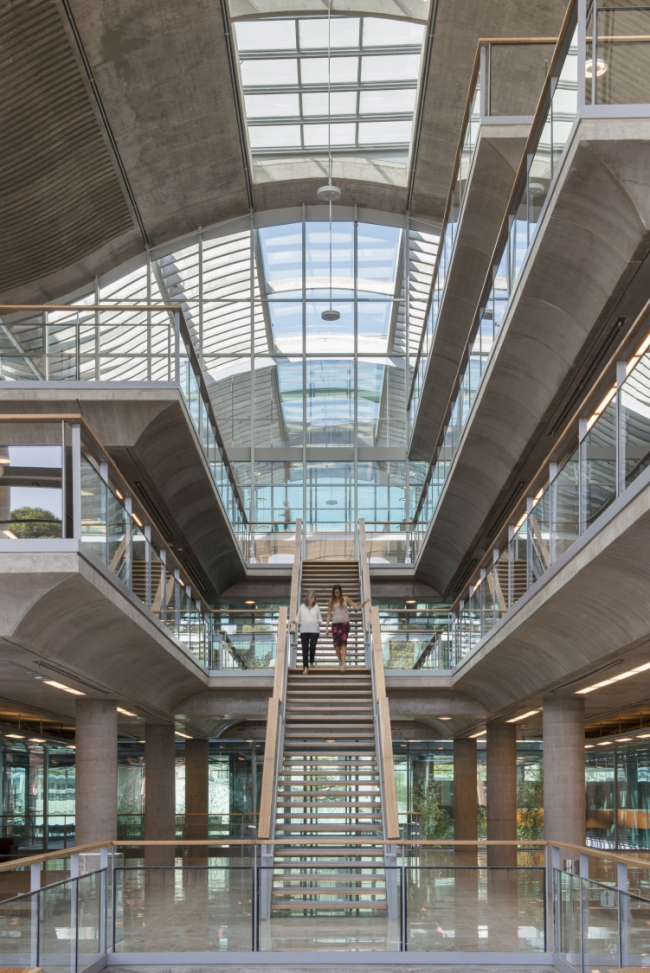 ������ ������-������ � Foster + Partners