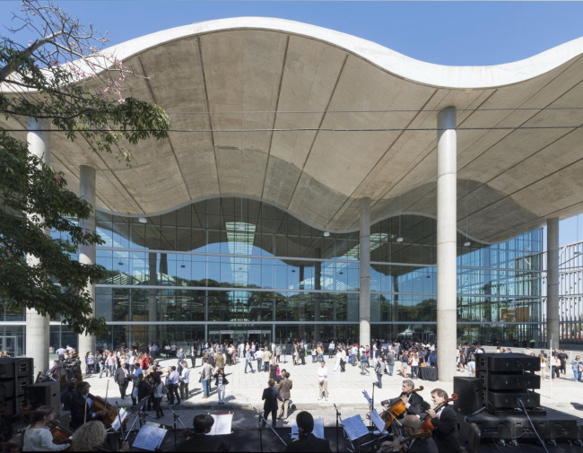 ������ ������-������ � Foster + Partners