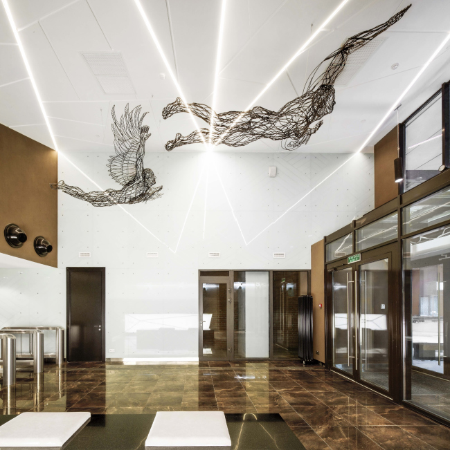 The entrance group of the multifunctional complex "Savelovsky City" � T+T Architects