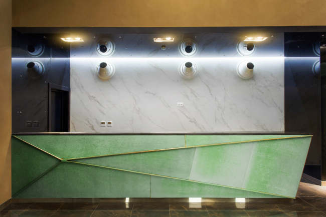 The entrance group of the multifunctional complex "Savelovsky City" � T+T Architects