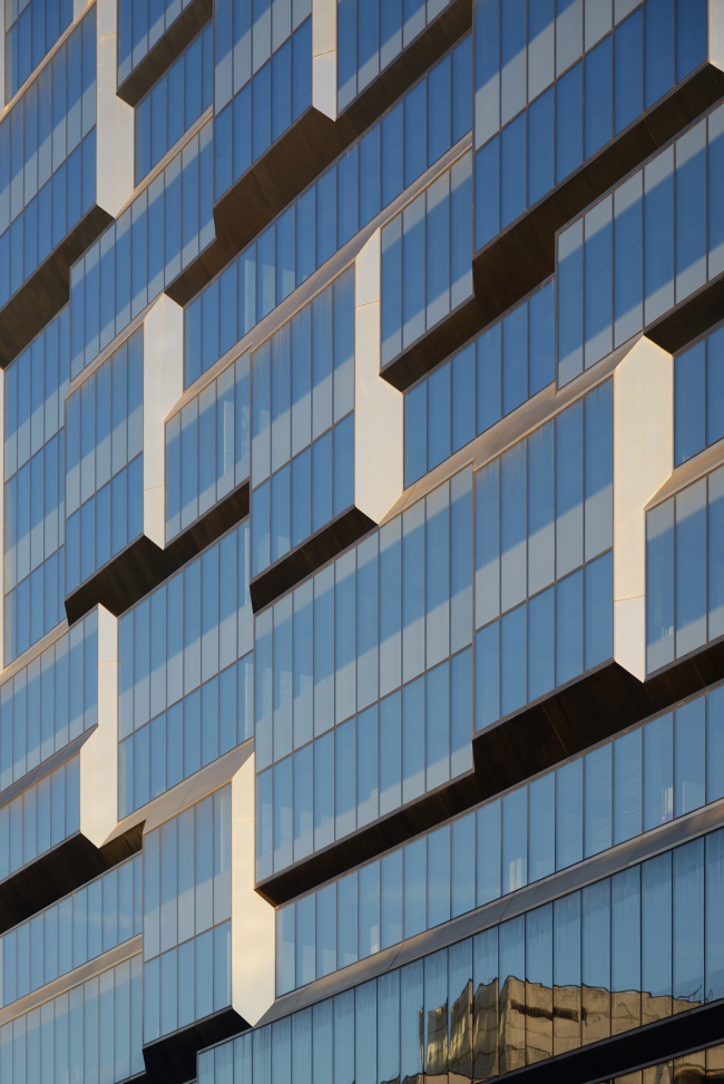 Multifunctional complex President Plaza. Fragment of the facade � Aleksey Naroditsky
