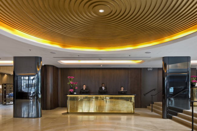 Shepherd�s Bush Pavilion Hotel � Anthony Weller