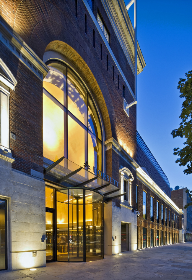 Shepherd�s Bush Pavilion Hotel � Anthony Weller