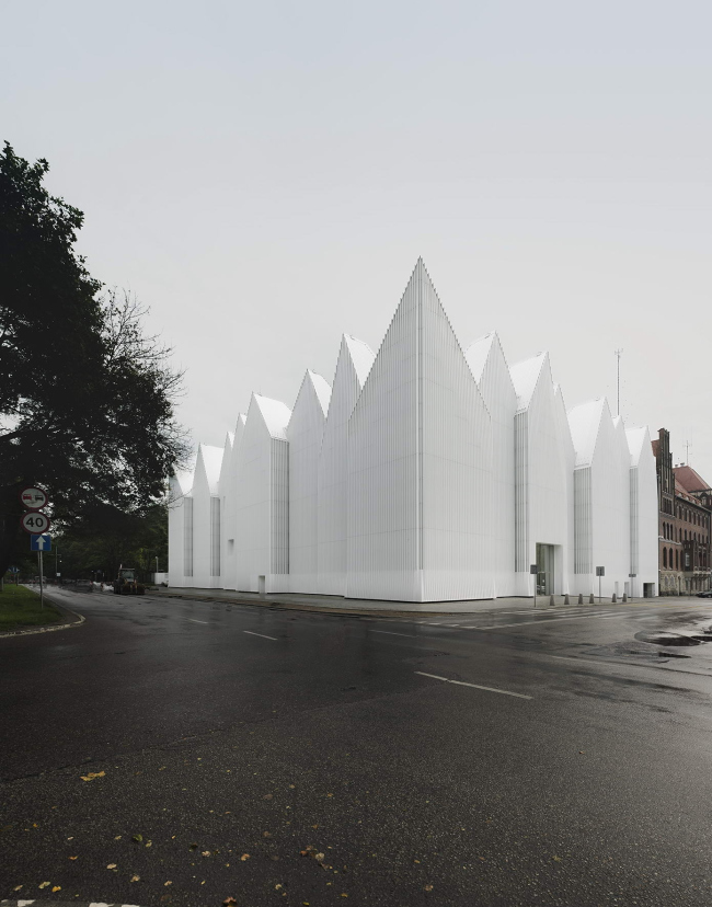 Barozzi / Veiga ��� ������� Studio A4. ���������� ��� ���������� � ������ � Simon Menges