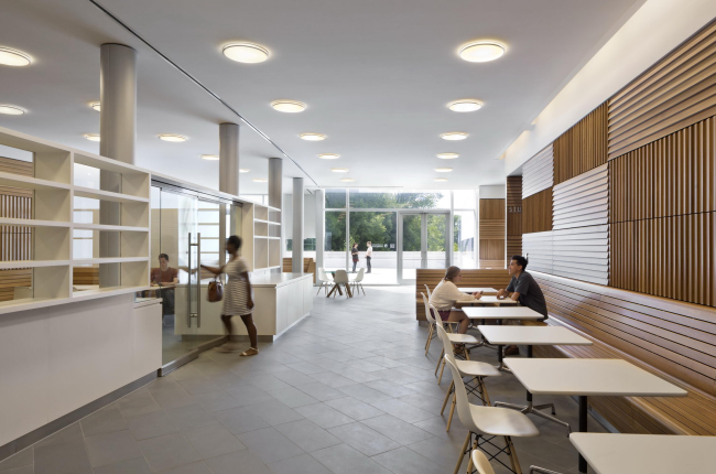 �������� ������������� � ���������� ������������� ������������. Photography by Michael
Moran