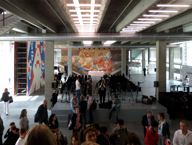 The overview from the grand entrance. This is the space of the maximum height, from the first floor to the roof. Photograph � Ilia Mukosey